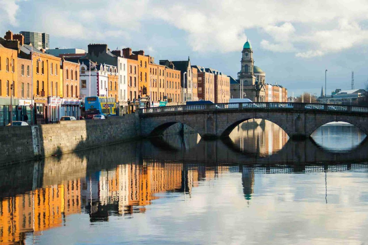 Most Central Location, Sleeps 12 Apartment Dublin