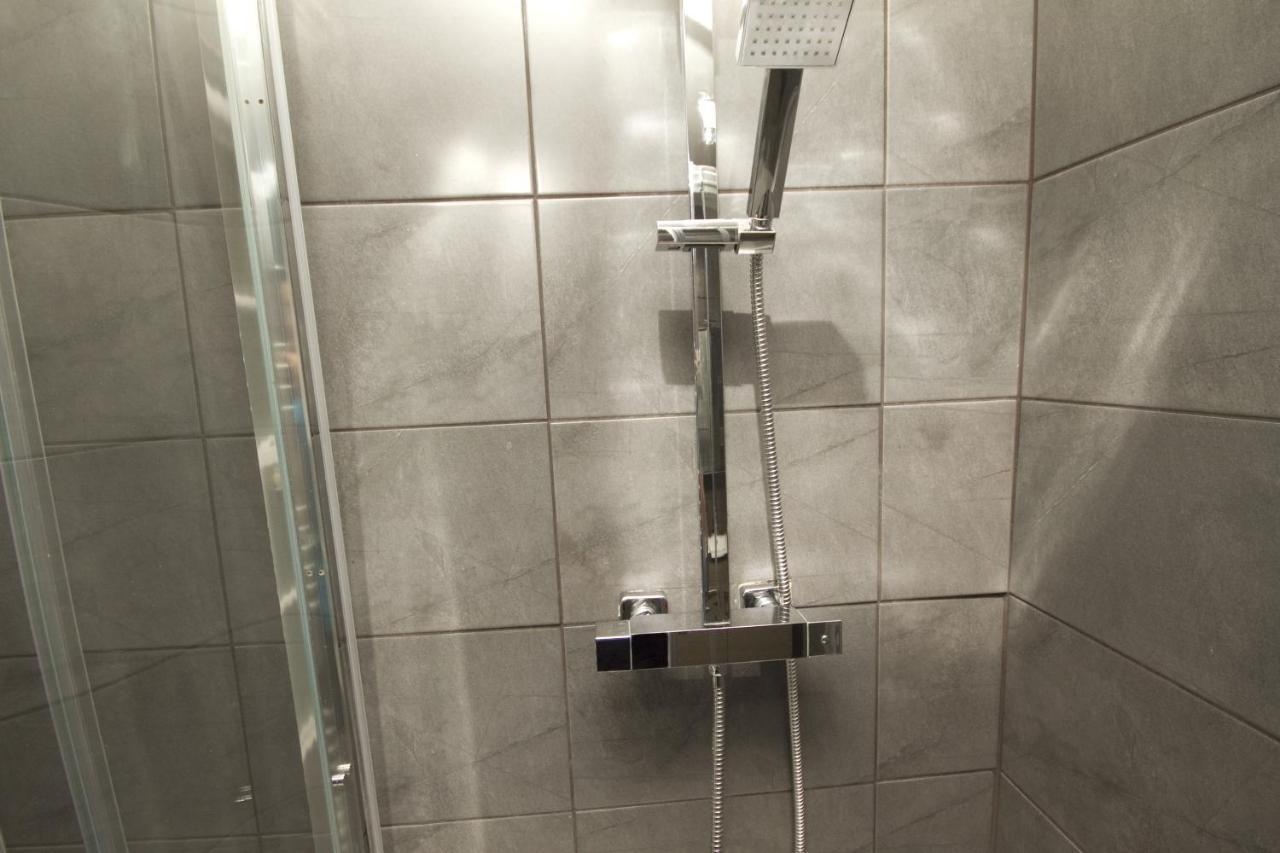 Most Central Location, Sleeps 12 Dublin